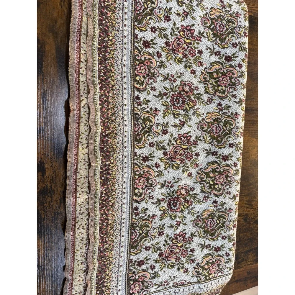 Vintage 90s Floral Tapestry Woven Throw Blanket Boho Chic Red Green Damask 70x70